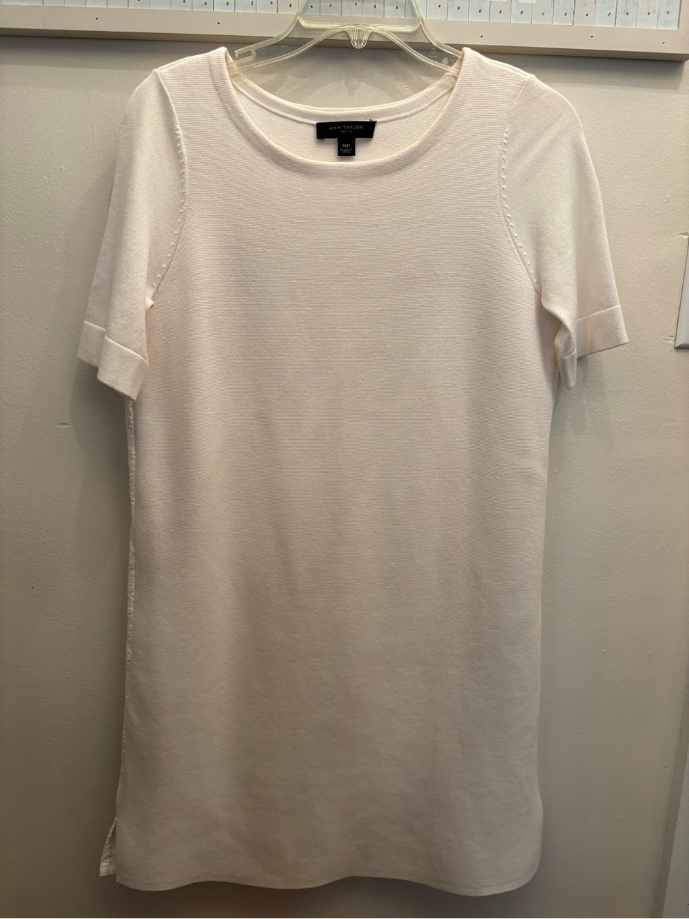 Ann Taylor Cream Short Sleeve Knit Shift Dress MP